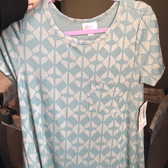 Carly XS- Lularoe - Picture 5 of 5